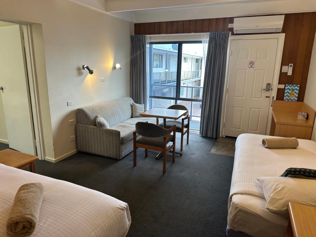 Banjo Paterson Motor Inn Lakes Entrance Εξωτερικό φωτογραφία