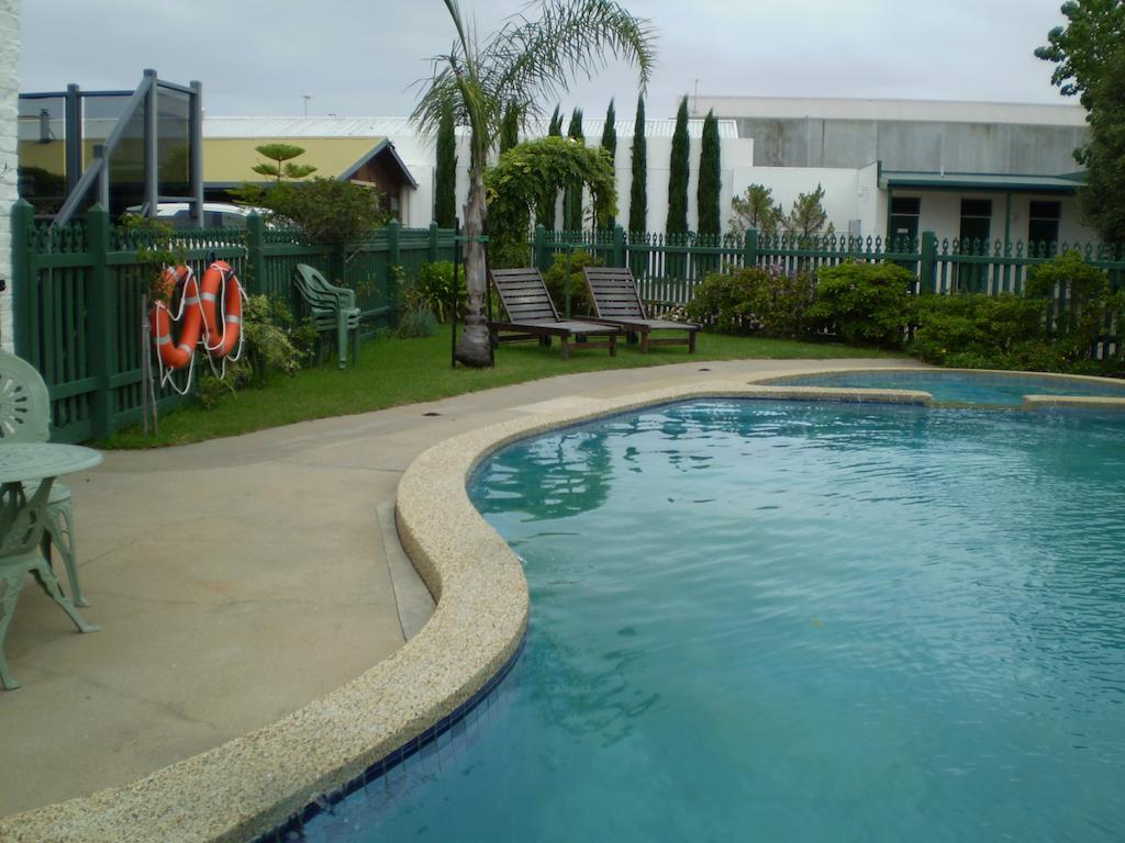 Banjo Paterson Motor Inn Lakes Entrance Εξωτερικό φωτογραφία