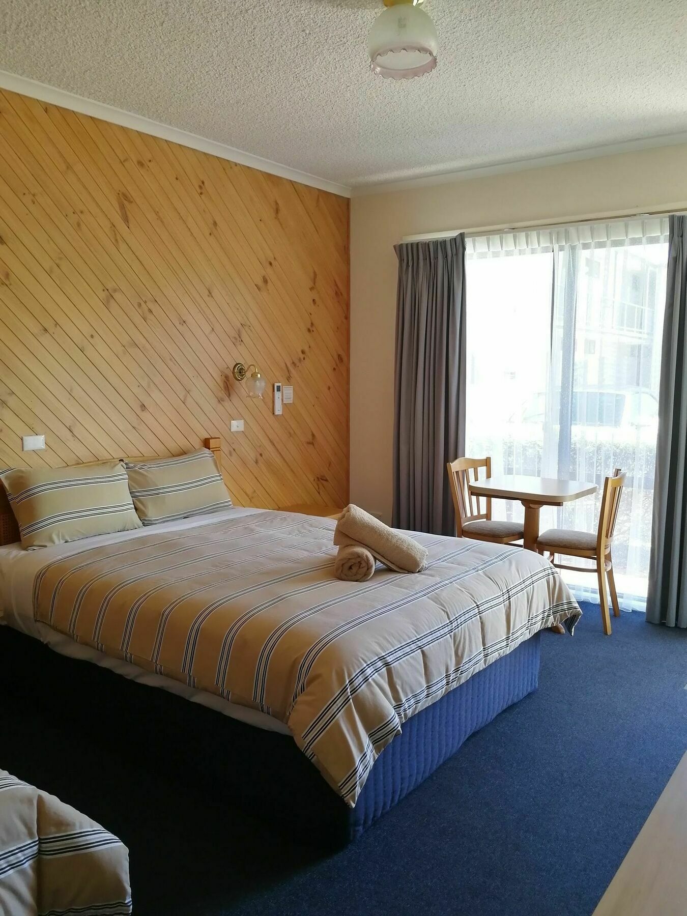 Banjo Paterson Motor Inn Lakes Entrance Εξωτερικό φωτογραφία